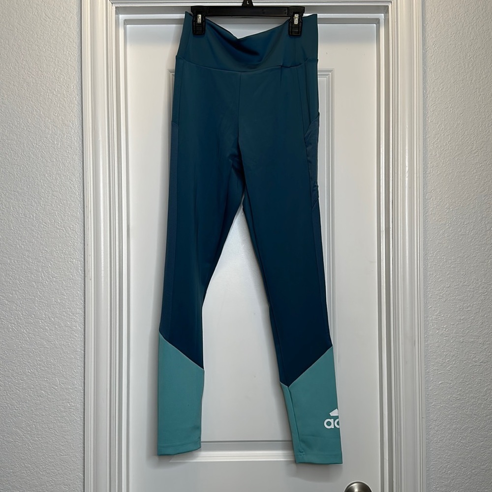 NWT! Adidas 2 tone‎ teal leggings/tights with pocket. Sz Medium